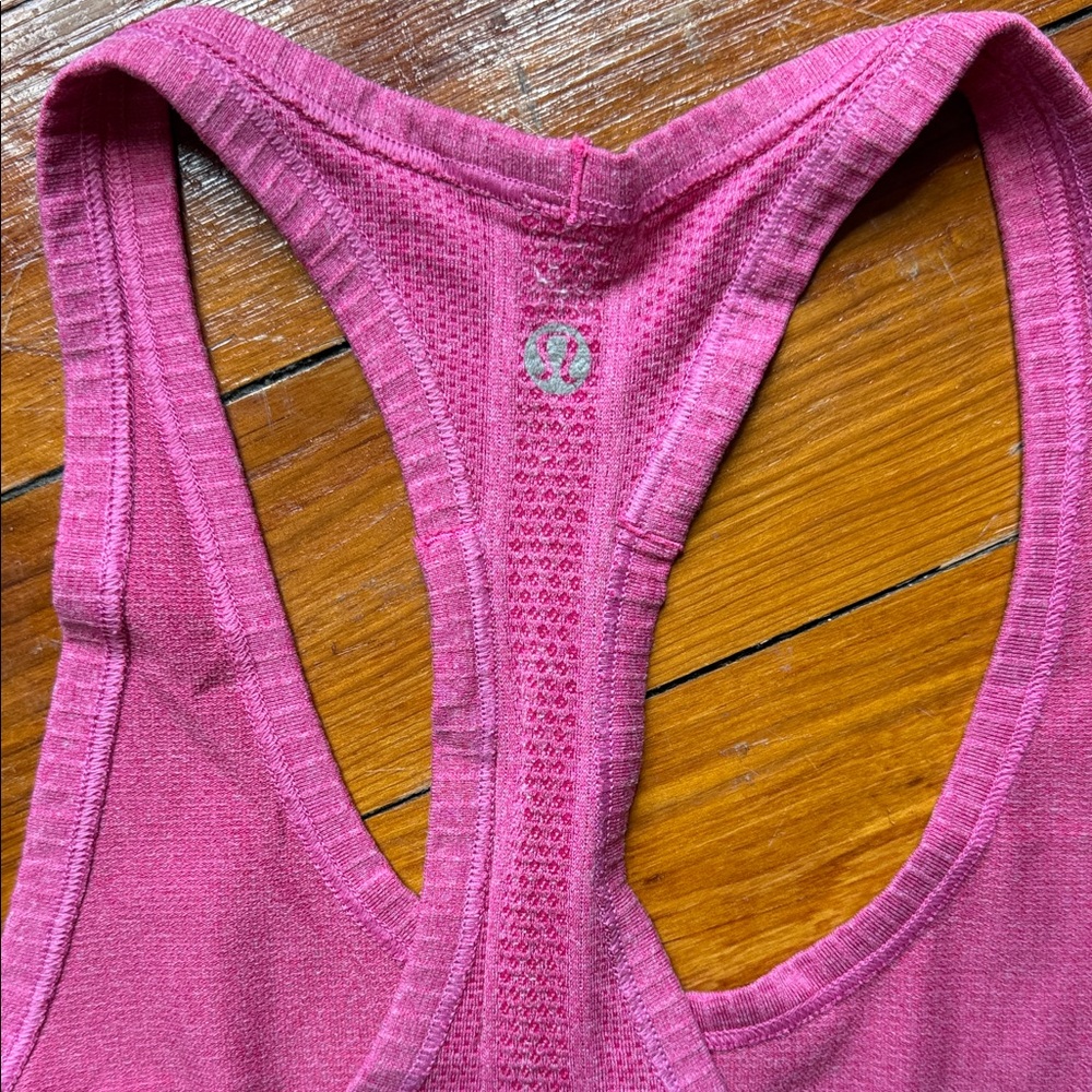 Women’s Lululemon Racerback long line Tank Top in Berry Pink- size 4 - Picture 2 of 3